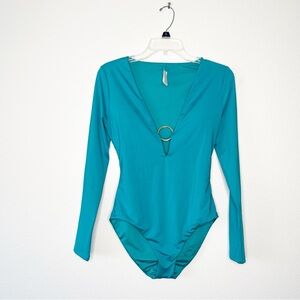 NEW Trina Turk Paddle Suit long Sleeve Front Ring One Piece Swimsuit Size Small